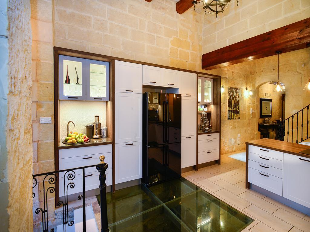 Julesy'S Bnb Cospicua Exteriör bild