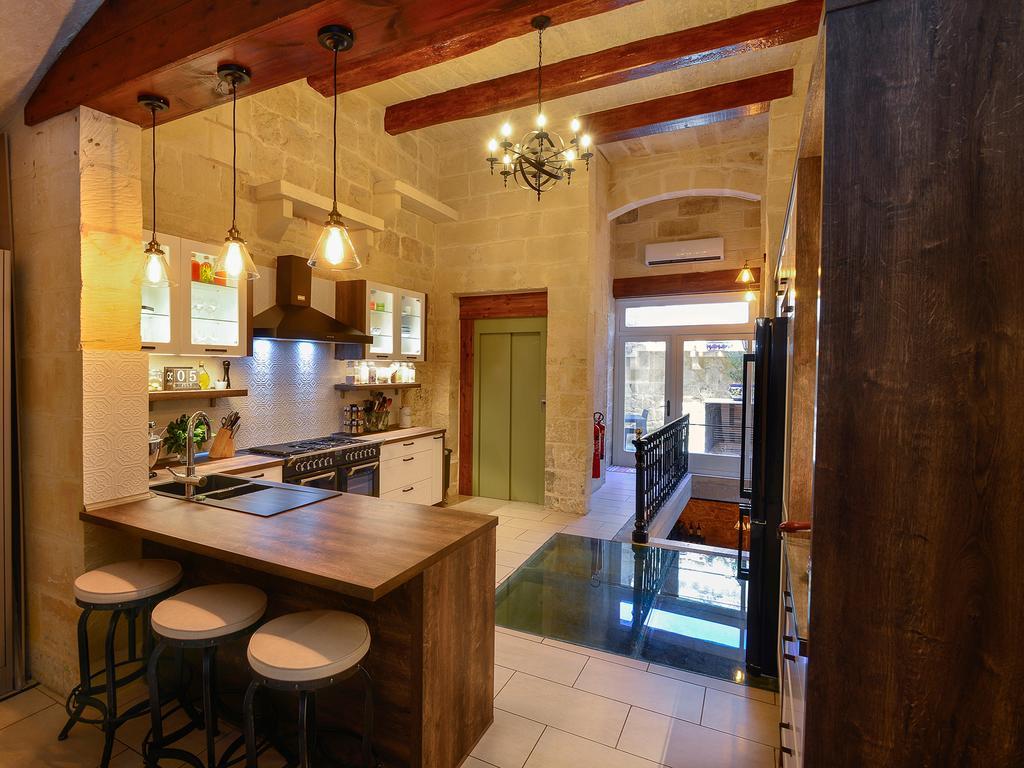 Julesy'S Bnb Cospicua Exteriör bild