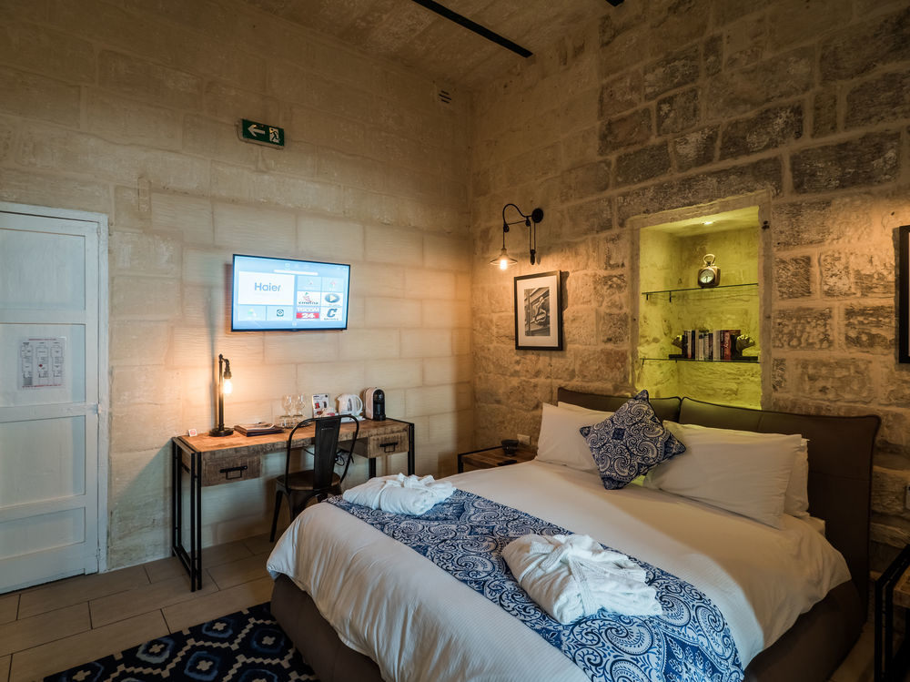Julesy'S Bnb Cospicua Exteriör bild