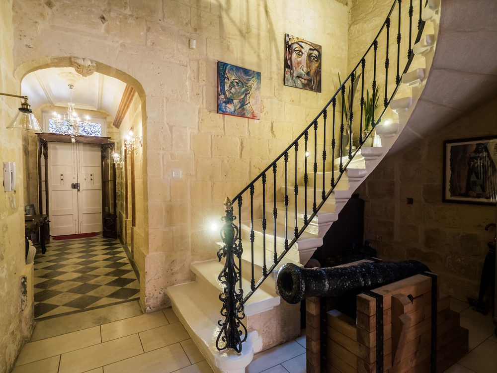 Julesy'S Bnb Cospicua Exteriör bild