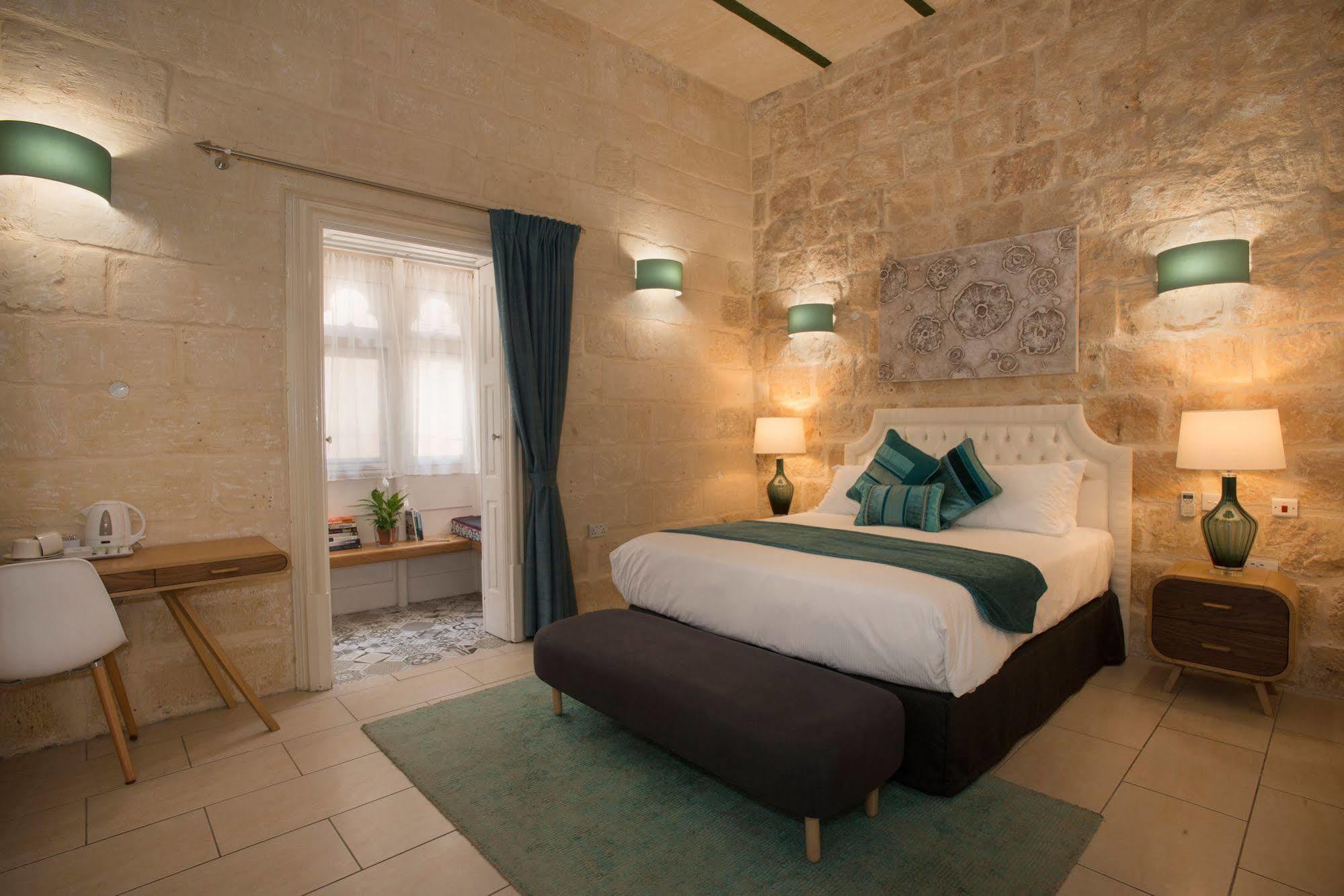Julesy'S Bnb Cospicua Exteriör bild