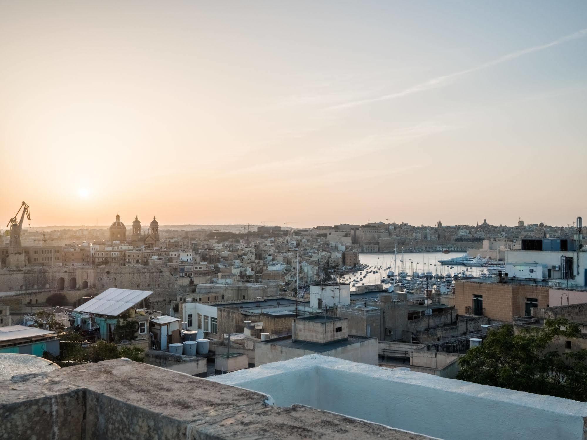 Julesy'S Bnb Cospicua Exteriör bild