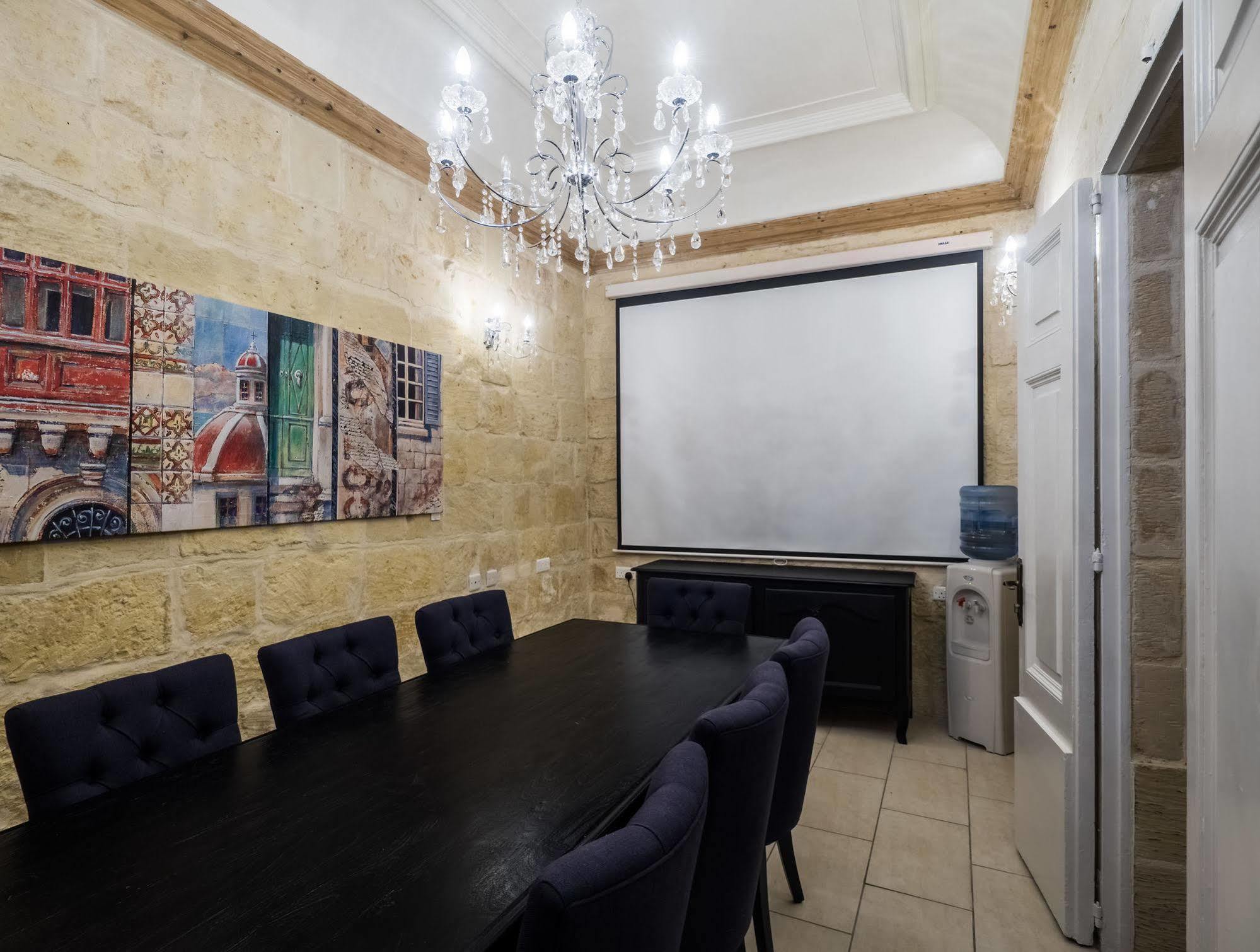 Julesy'S Bnb Cospicua Exteriör bild