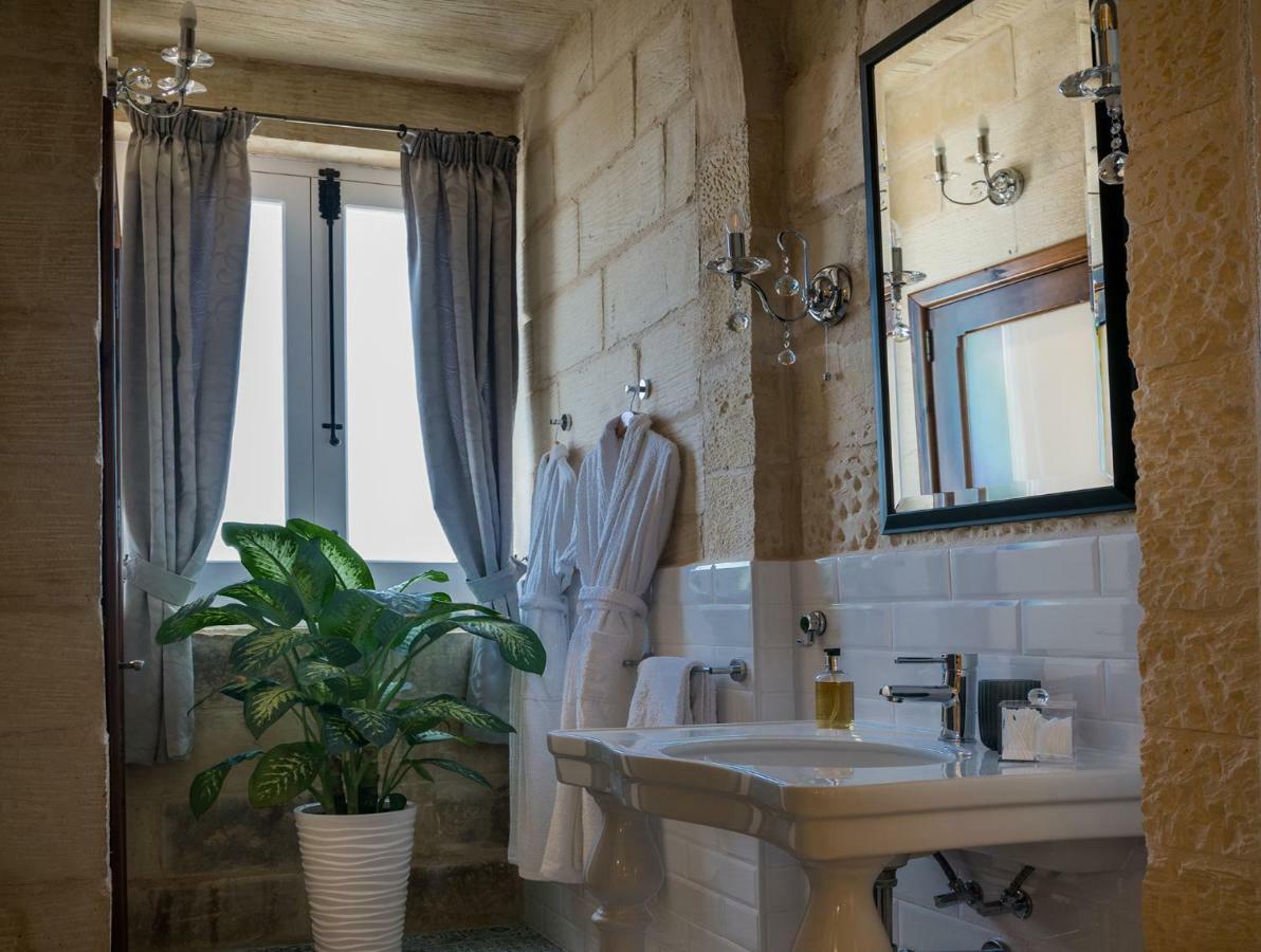 Julesy'S Bnb Cospicua Exteriör bild